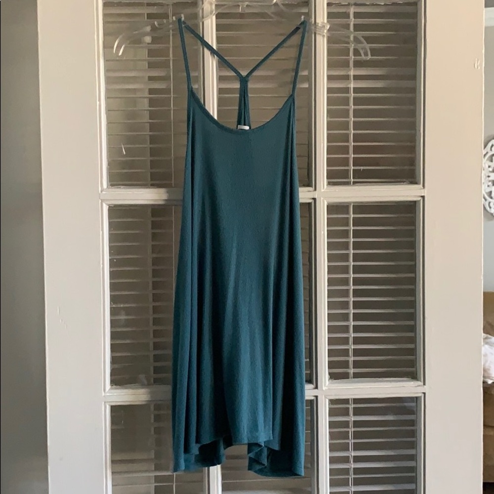 blue tank top